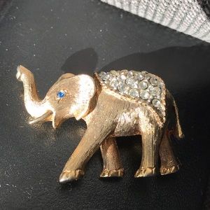 5 for $25 CZ Lucky elephant brooch w blue eyes